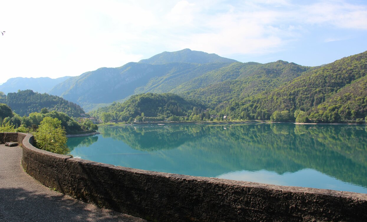 Vista sul Lago di Ledro da Mezzolago | © Natalia Pellegrini, Garda Trentino 