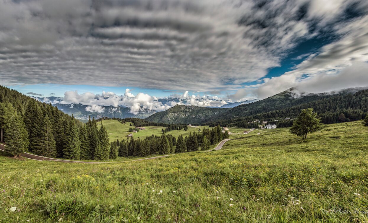 View of Tremalzo from the road to the pass | © Archivio Garda Trentino (ph. Massimo Novali), North Lake Garda Trentino 