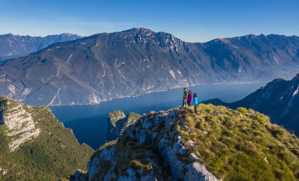 Ausblick auf den Gardasee vom Weg aus | © Archivio APT Garda Trentino (ph. Calzà) , Garda Trentino 