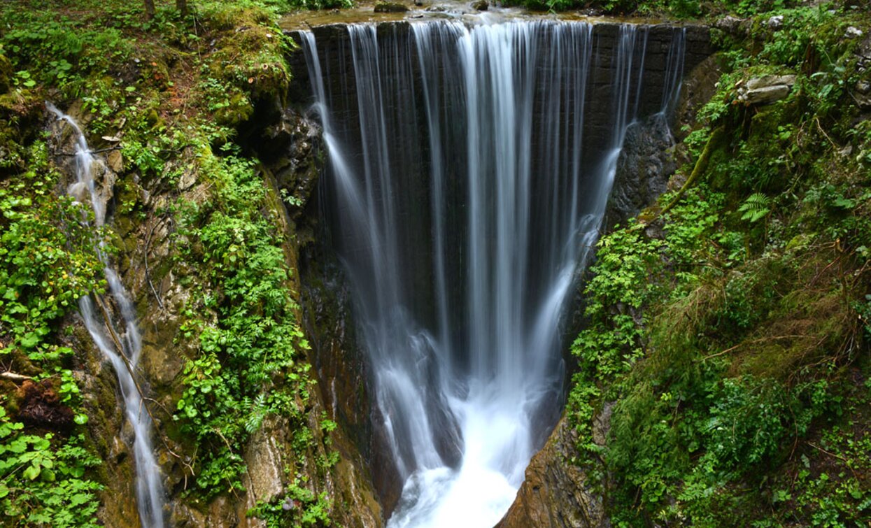 Cascata del torrente Massangla | © Voglino & Porporato, Garda Trentino 