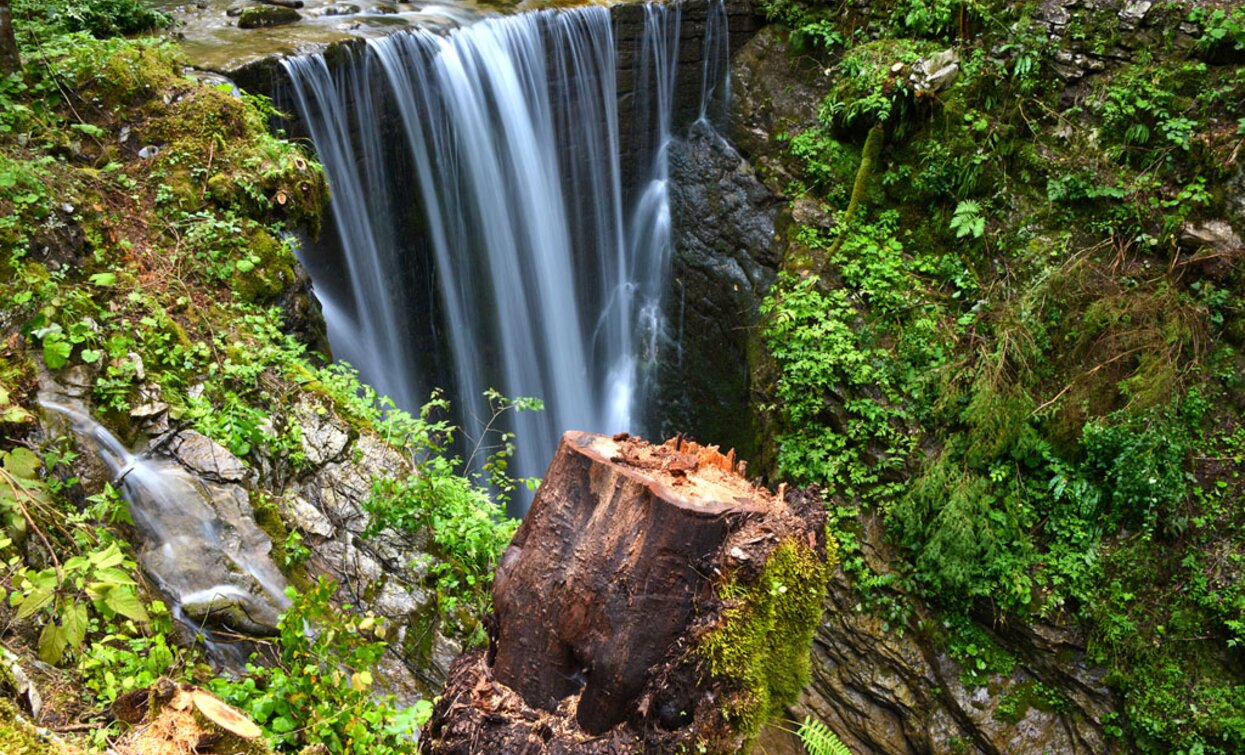 Vista sulla cascata | © Voglino & Porporato, Garda Trentino 