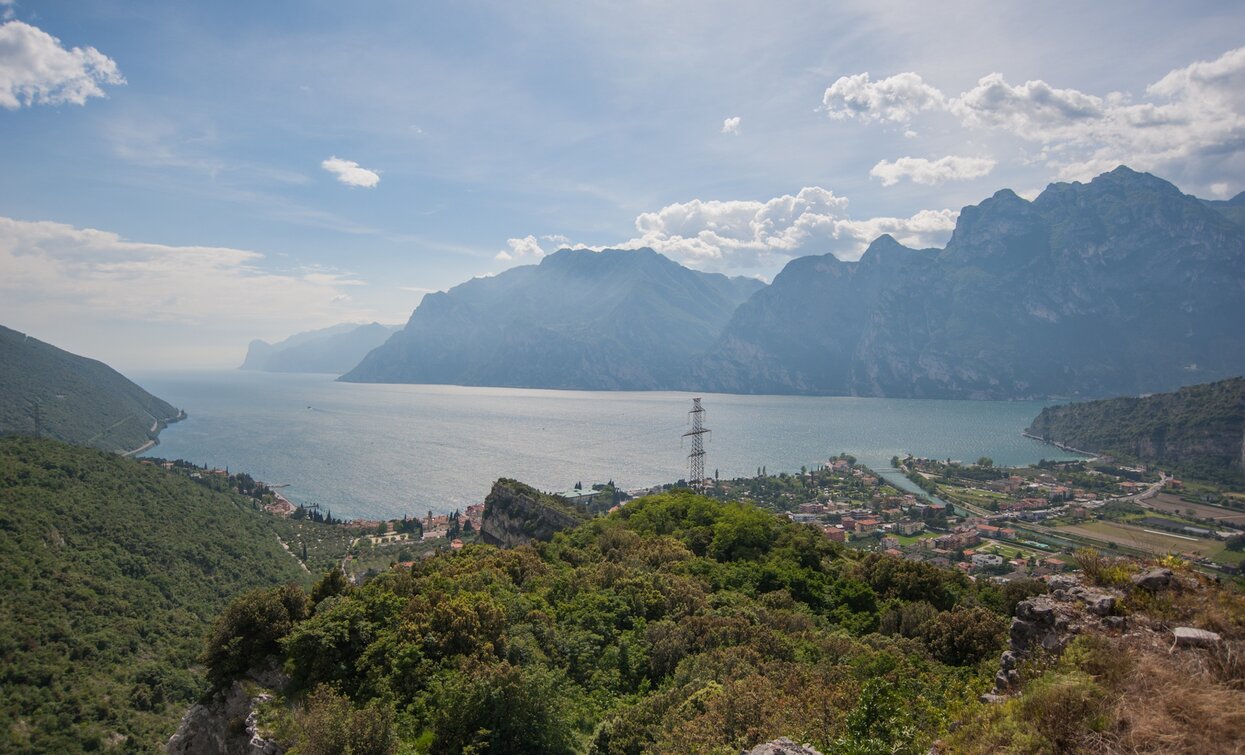 Vista dalla rupe di Castel Penede - Nago | © Archivio Garda Trentino, Garda Trentino 