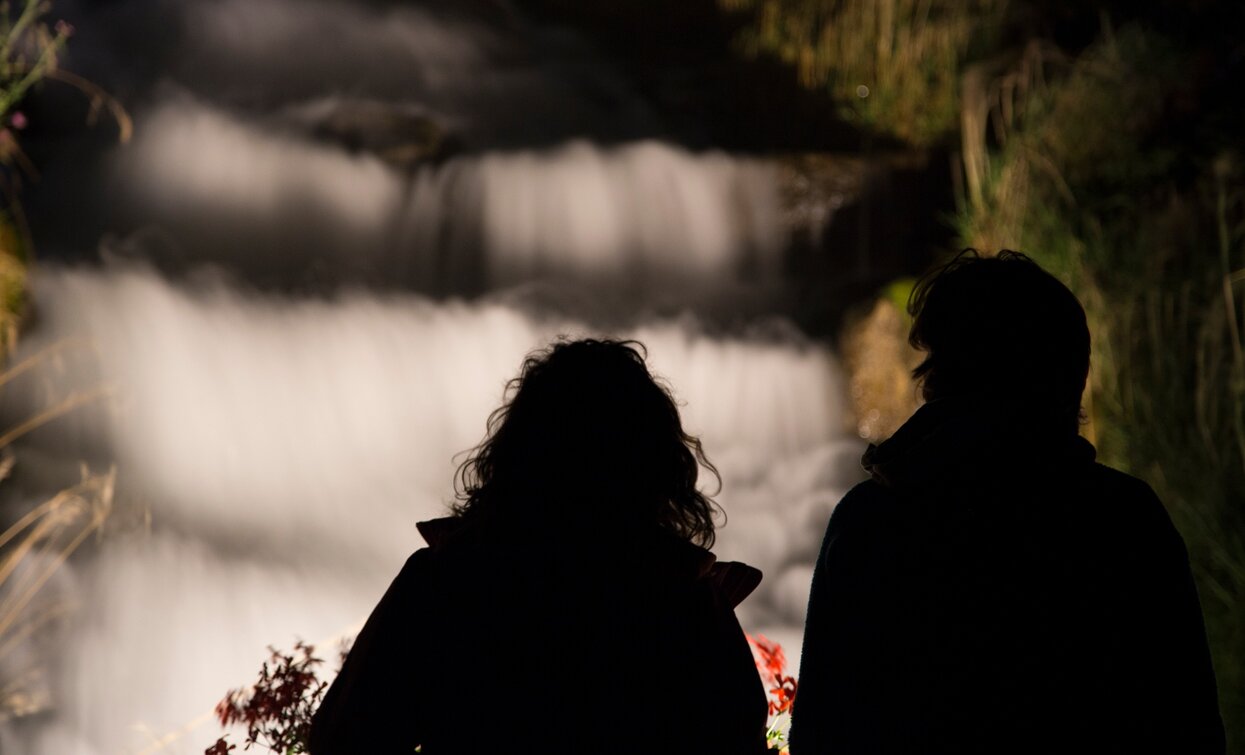 Cascata del Rio Bianco di notte | © Pillow Lab, Garda Trentino 